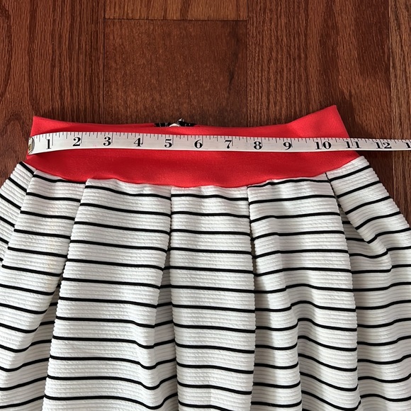 Dina Be skirt with elastic waistband, size S, made in USA - Picture 5 of 6